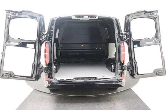 Volkswagen Transporter T7 Double cabine 3500 mm 2,0 TDI 170 hp 4MOTION Aut. Black