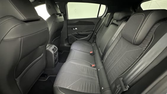 Peugeot 308 308 III(2) 1.2 Hybrid 145ch GT e-DCS6 Blanc Okenite