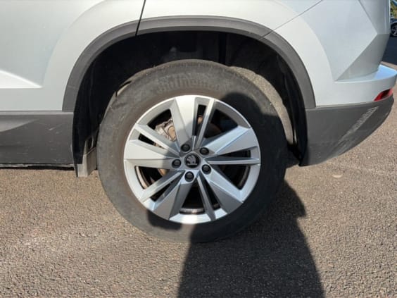 Skoda Karoq 1.5 tsi 150 selection dsg7 Gris