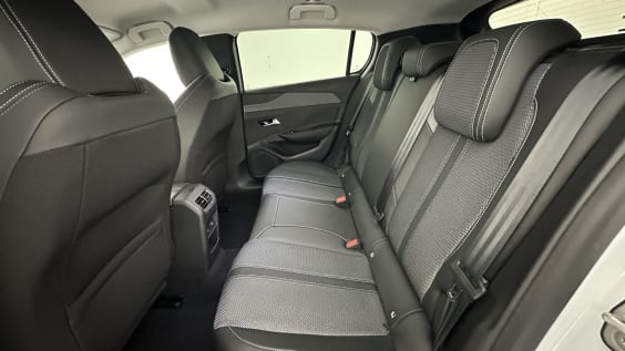 Peugeot 308 308 1.2 Hybrid 136ch Allure e-DCS6 Blanc Okenite