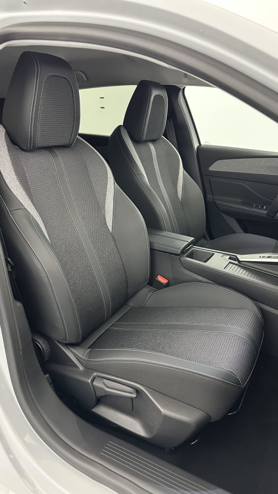 Peugeot 308 308 1.2 Hybrid 136ch Allure e-DCS6 Blanc Okenite