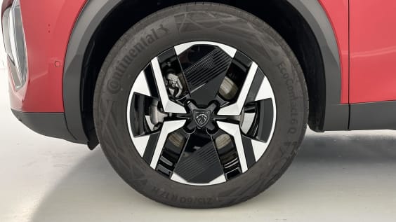 Peugeot 2008 2008 II 1.2 Hybrid 145ch Allure e-DCS6 Rouge Elixir