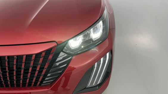 Peugeot 2008 2008 II 1.2 Hybrid 145ch Allure e-DCS6 Rouge Elixir