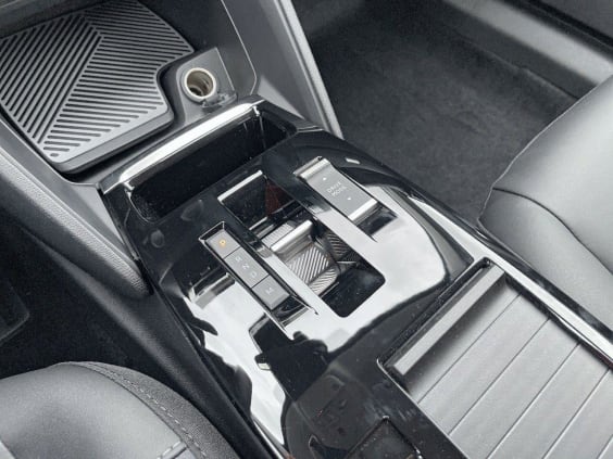 Citroën C4 PureTech 130 EAT8 Max Gris Platinium Metal
