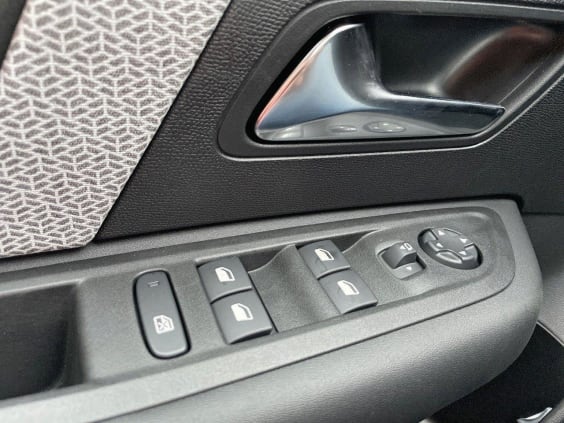 Citroën C4 PureTech 130 EAT8 Max Gris Platinium Metal
