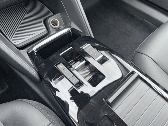 Citroën C4 PureTech 130 EAT8 Max Gris Platinium Metal