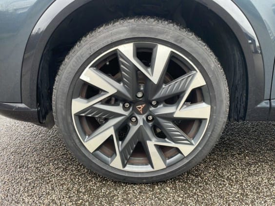 Cupra Formentor FORMENTOR 1.5 eTSI 150CH DSG7 Gris Magnetique Metal