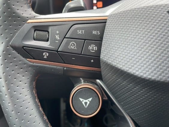 Cupra Formentor FORMENTOR 1.5 eTSI 150CH DSG7 Gris Magnetique Metal