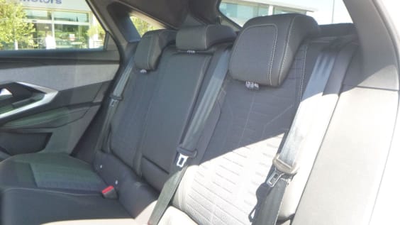 Peugeot 3008 Hybrid 145 e-DCS6 GT Blanc Okénite