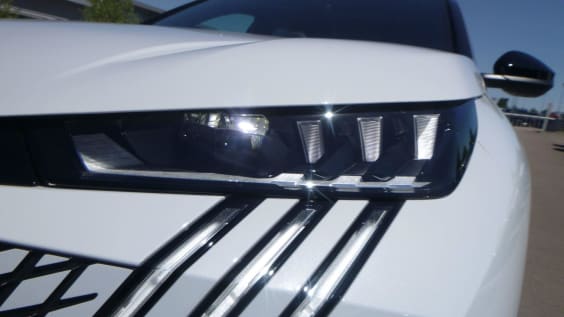 Peugeot 3008 Hybrid 145 e-DCS6 GT Blanc Okénite