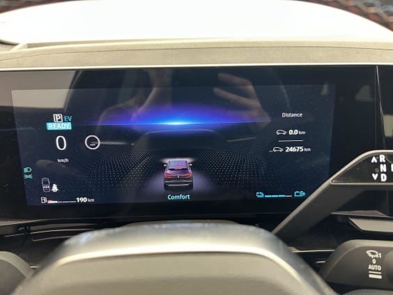 Renault Austral E-Tech hybrid 200 Iconic esprit Alpine Rouge