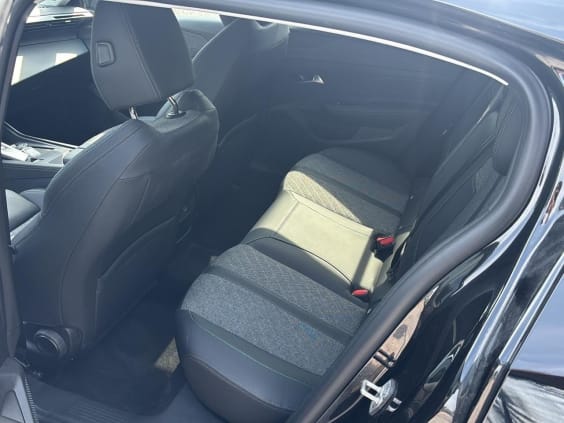 Peugeot 408 1.2 puretech 130 allure eat8 Noir