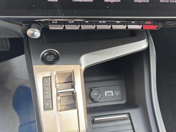 Peugeot 408 1.2 puretech 130 allure eat8 Noir