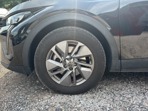 Peugeot 408 1.2 puretech 130 allure eat8 Noir