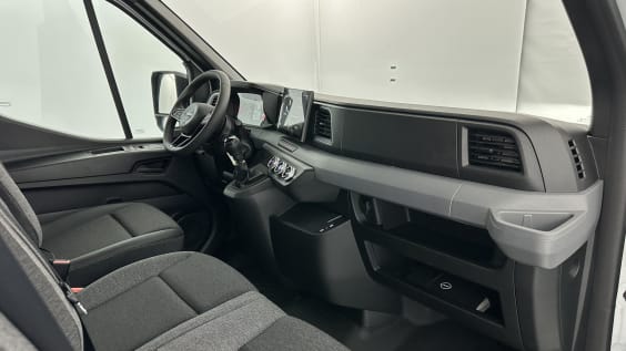 Nissan Interstar INTERSTAR 3T5 L2H2 2.0 DCI 130ch N-Connecta Blanc Minéral