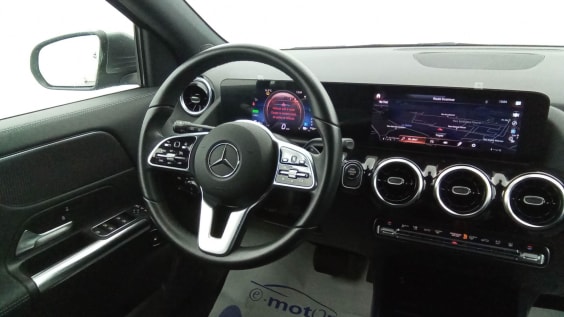 Mercedes-Benz GLA 250 E 8G-DCT BUSINESS LINE Gris Montagne Métallisé