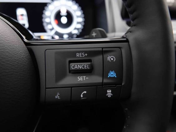 Nissan QASHQAI 1.3 DIG-T MHEV 158 X-Tronic N-Connecta Gris