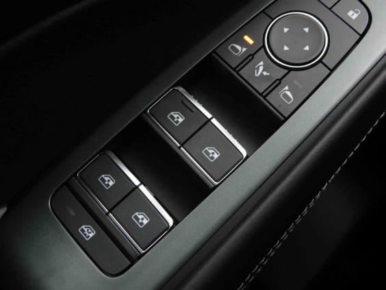 Nissan QASHQAI 1.3 DIG-T MHEV 158 AUT N-CONNECTA Argent