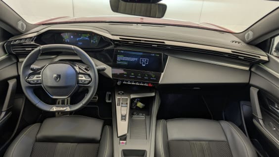 Peugeot 408 Hybrid 145 e-DCS6 GT Rouge Elixir
