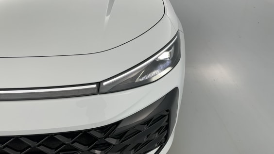 Volkswagen T-roc T-ROC 1.5 eTSI EVO2 Hybrid 150ch R-Line DSG7 Pure White