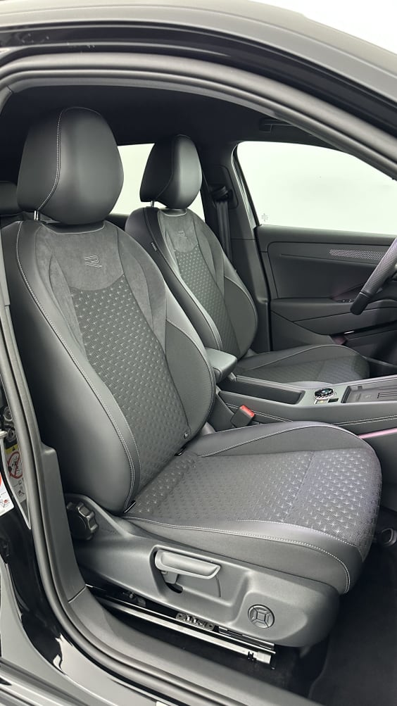 Volkswagen T-roc T-ROC 1.5 eTSI EVO2 Hybrid 150ch R-Line DSG7 Grenadillablack