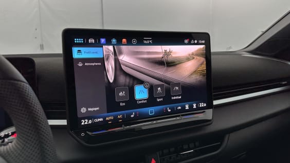 Volkswagen T-roc T-ROC 1.5 eTSI EVO2 Hybrid 150ch R-Line DSG7 Bleu Celeste