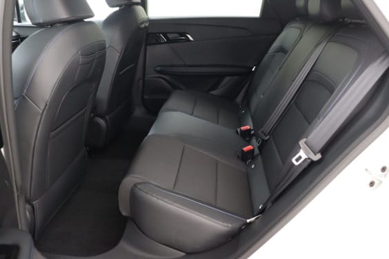 MG MG4 Trophy Extended Range EV 77 kWh 6AT RWD White