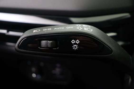 MG MG4 Trophy Extended Range EV 77 kWh 6AT RWD White
