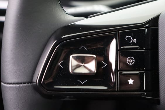 MG MG4 Trophy Extended Range EV 77 kWh 6AT RWD White