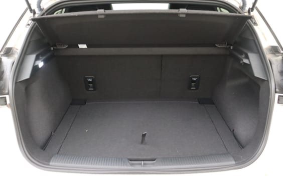MG MG4 Trophy Extended Range EV 77 kWh 6AT RWD White