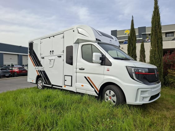 Ameline HARAS 5 PLACES RENAULT MASTER -  DCI 170 CV - 2.0 L - L4 -  BVA Blanc