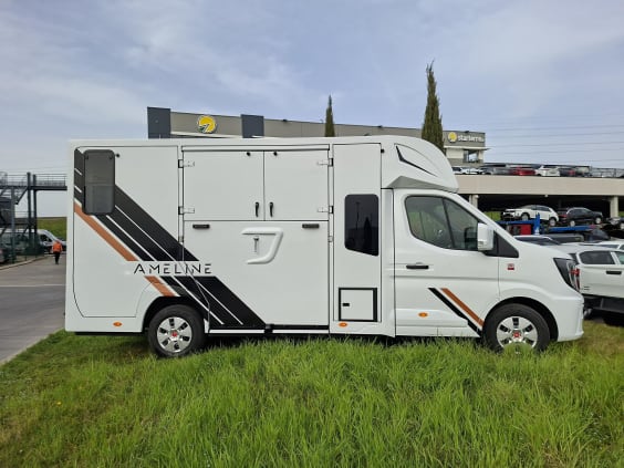 Ameline HARAS 5 PLACES RENAULT MASTER -  DCI 170 CV - 2.0 L - L4 -  BVA Blanc