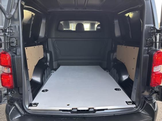 Citroën Jumpy Cabine Approfondie JUMPY CAB APPROFONDIE XL BLUEHDI 180 S&S EAT8 Gris Titanium