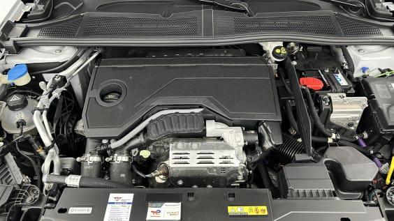 Peugeot 308 308 1.2 Hybrid 136ch Allure e-DCS6 Blanc Okenite
