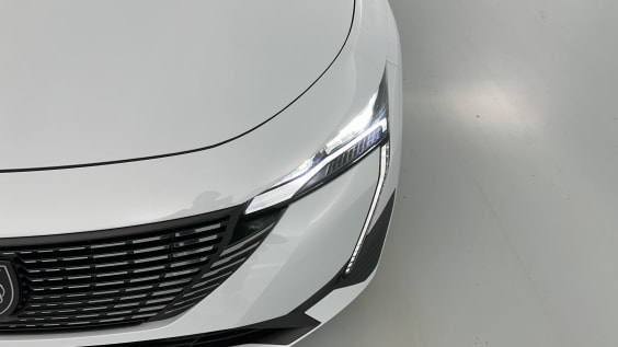 Peugeot 308 308 1.2 Hybrid 136ch Allure e-DCS6 Blanc Okenite
