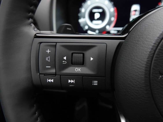 Nissan QASHQAI 1.3 DIG-T MHEV 158 X-Tronic N-Connecta Gris