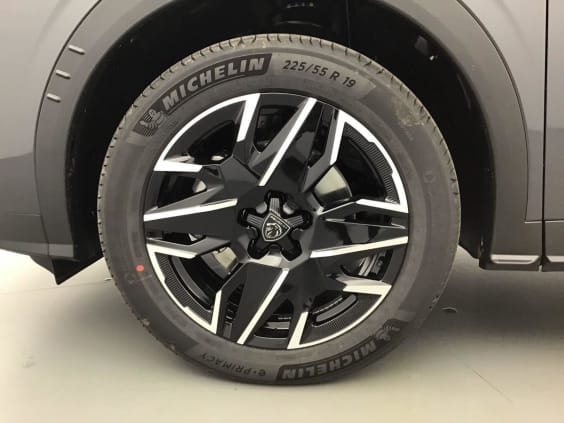 Peugeot 5008 Gt 1.2 HYBRID 145 Gris Titane