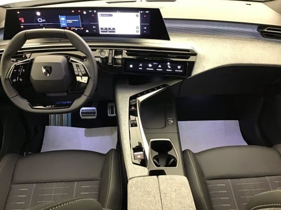 Peugeot 5008 Gt 1.2 HYBRID 145 Blanc Okenite