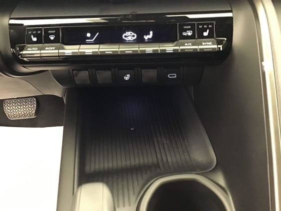 Toyota C-HR Design 2.0 PLUG-IN HYBRID 225 Blanc