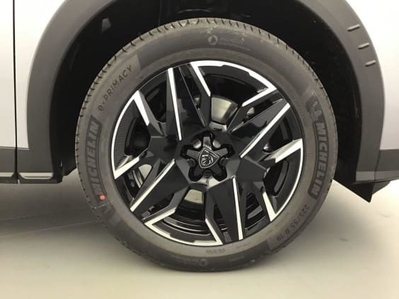 Peugeot 5008 Gt 1.2 HYBRID 145 gris artense