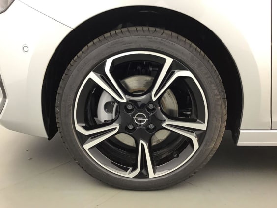 Opel Corsa Gs 1.2 HYBRID 110 Gris Argent