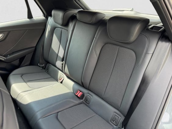 Audi Q2 35 TFSI 150 S tronic 7 S Line Gris Daytona