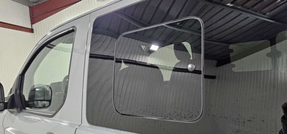 Ford Transit Custom Cabine Approfondie TRANSIT CUSTOM CA 320 L2H1 2.0 ECOBLUE 170 CH BVA8 SPORT Gris Matter