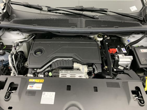 Peugeot 3008 Hybrid 145 e-DCS6 GT Blanc Okénite / Toit Noir