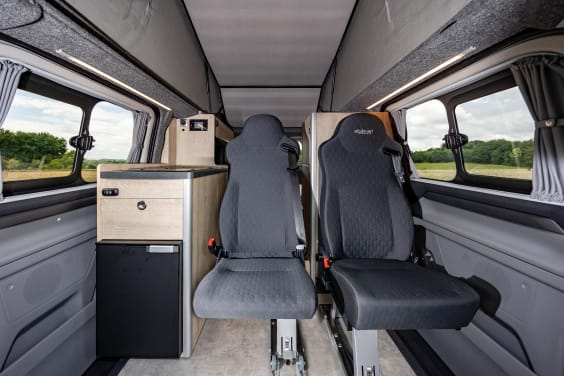 Stylevan Origin EQUINOX IV FORD TRANSIT CUSTOM - 2.0 L - 150 CV - BVM Bleu Azur 