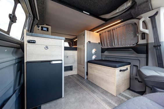 Stylevan Origin EQUINOX IV FORD TRANSIT CUSTOM - 2.0 L - 150 CV - BVM Bleu Azur 