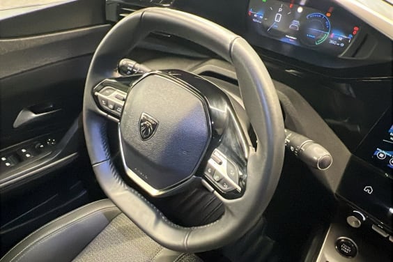 Peugeot 408 Hybrid 145 e-DCS6 Allure Gris Selenium