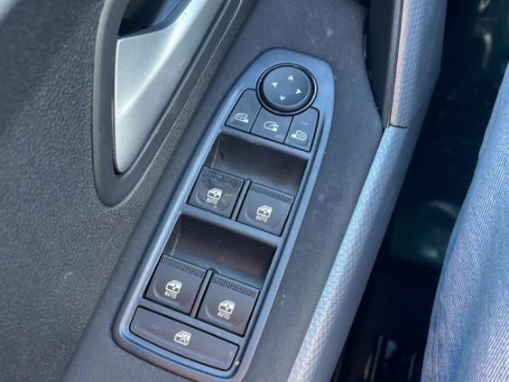Dacia DUSTER 1.2 mild hybrid 140 journey Noir