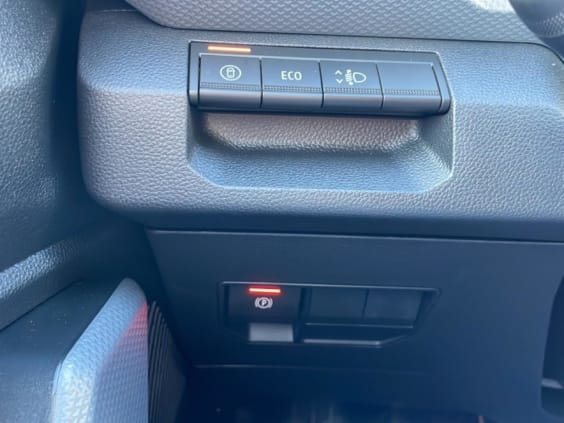 Dacia DUSTER 1.2 mild hybrid 140 journey Noir