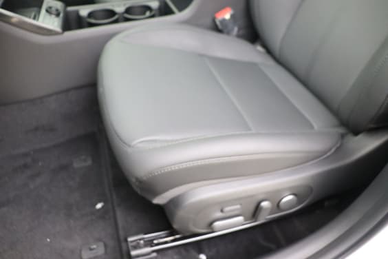 Hyundai KONA EXECUTIVE +  1.6 GDI HEV 6DCT White